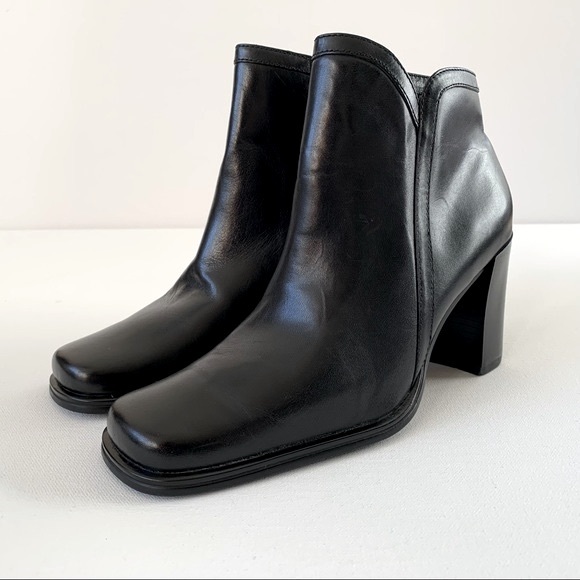 White Mountain Black Leather Boots - Picture 3 of 13